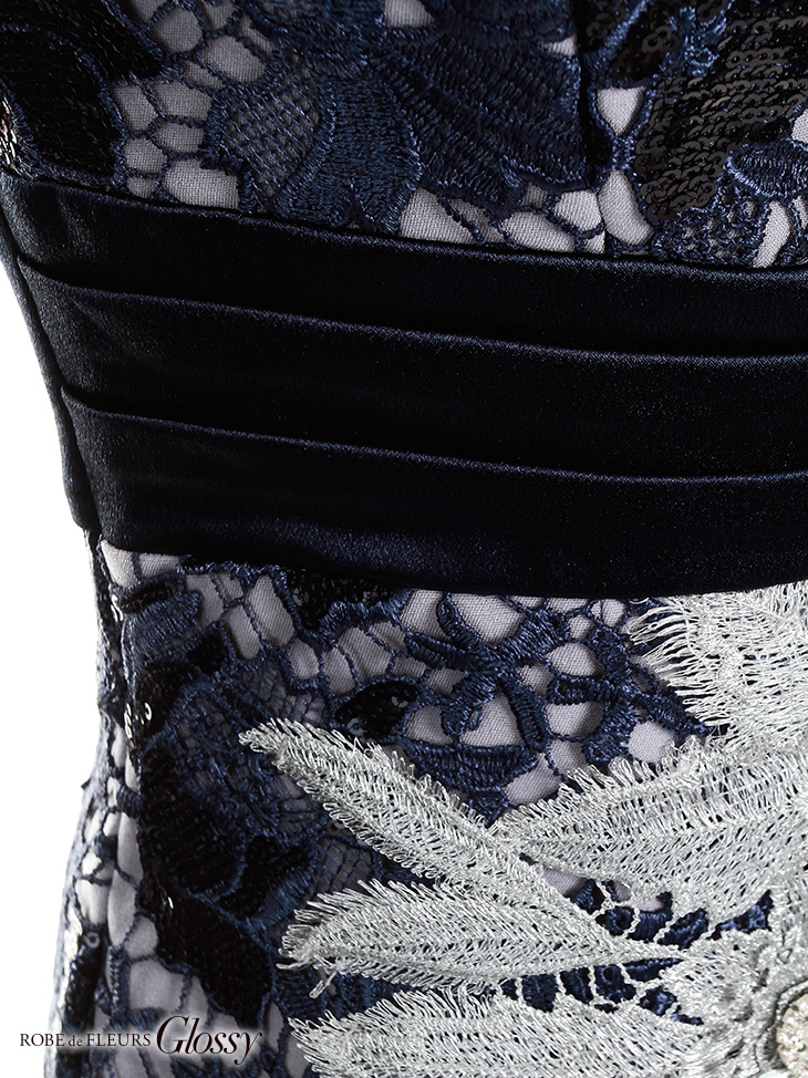ケミカルレース フラワー刺繡 袖あり オフショルダー タイトミニドレスのイメージ画像3